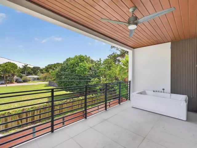 4-bedroom home for rent in Fort Lauderdale - 704 SW 9th Street - MondialRealty