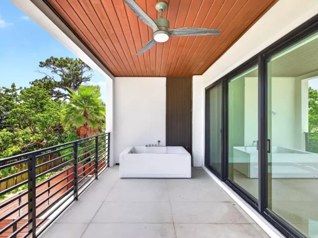 4-bedroom home for rent in Fort Lauderdale - 704 SW 9th Street - MondialRealty