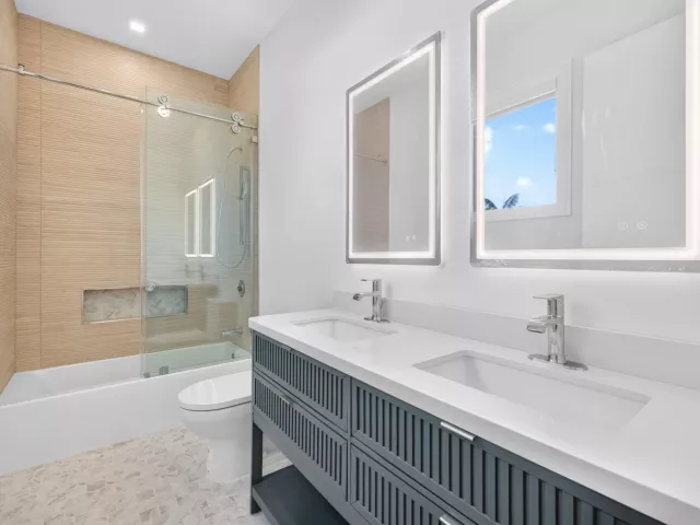 4-bedroom home for rent in Fort Lauderdale - 704 SW 9th Street - MondialRealty