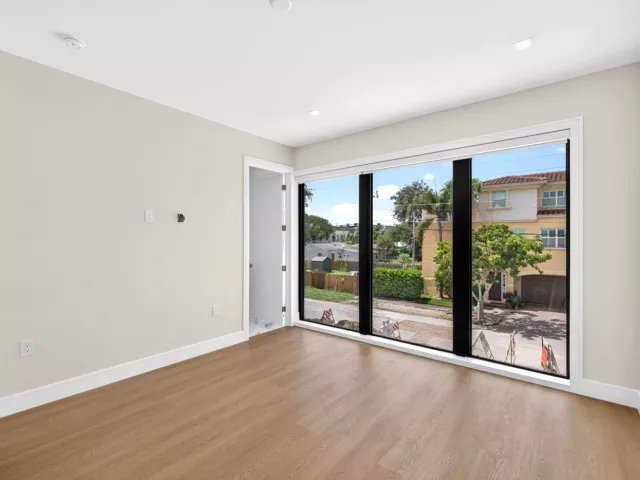 4-bedroom home for rent in Fort Lauderdale - 704 SW 9th Street - MondialRealty