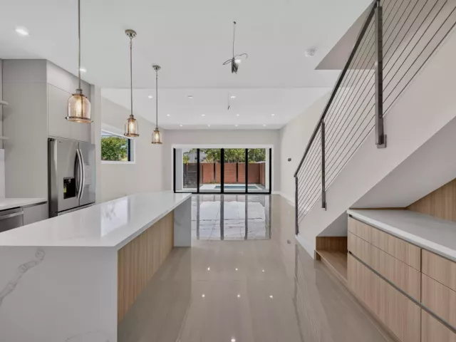 4-bedroom home for rent in Fort Lauderdale - 704 SW 9th Street - MondialRealty