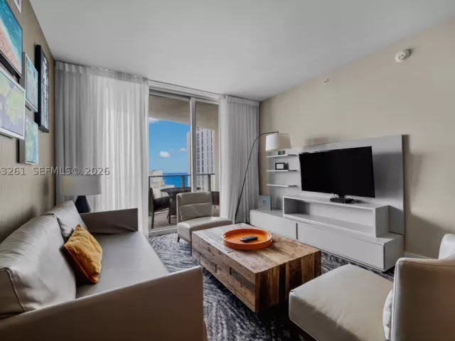 2-bedroom condo for sale in Hollywood - 4111 S Ocean Dr 1406 - MondialRealty
