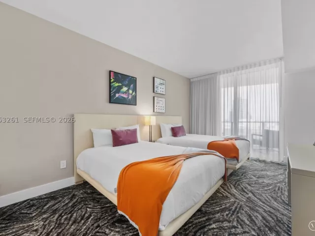 2-bedroom condo for sale in Hollywood - 4111 S Ocean Dr 1406 - MondialRealty