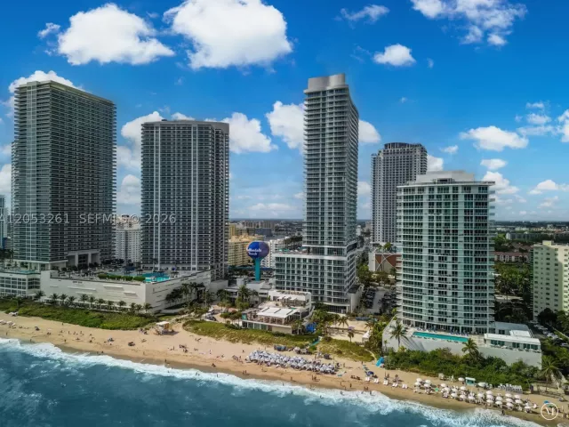 2-bedroom condo for sale in Hollywood - 4111 S Ocean Dr 1406 - MondialRealty