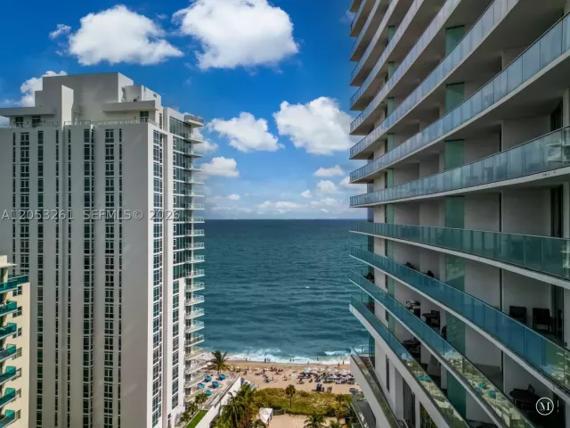 2-bedroom condo for sale in Hollywood - 4111 S Ocean Dr 1406 - MondialRealty