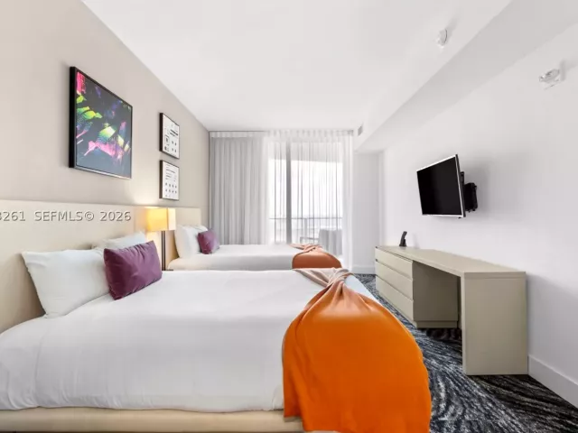 2-bedroom condo for sale in Hollywood - 4111 S Ocean Dr 1406 - MondialRealty