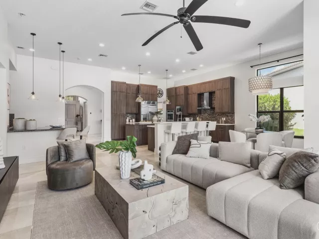 3-bedroom home for sale in Delray Beach - 16872 Pavilion Way - MondialRealty