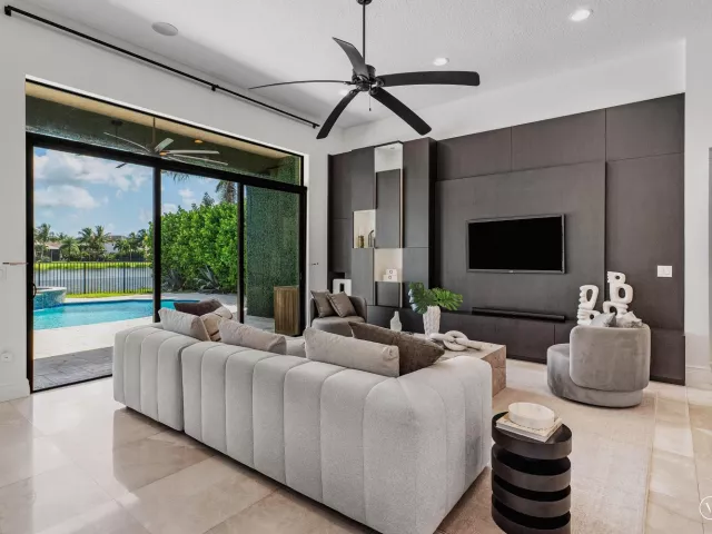 3-bedroom home for sale in Delray Beach - 16872 Pavilion Way - MondialRealty