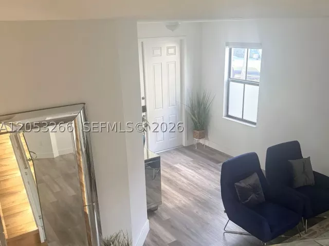 4-bedroom home for rent in Doral - 10057 NW 88th Ter - MondialRealty