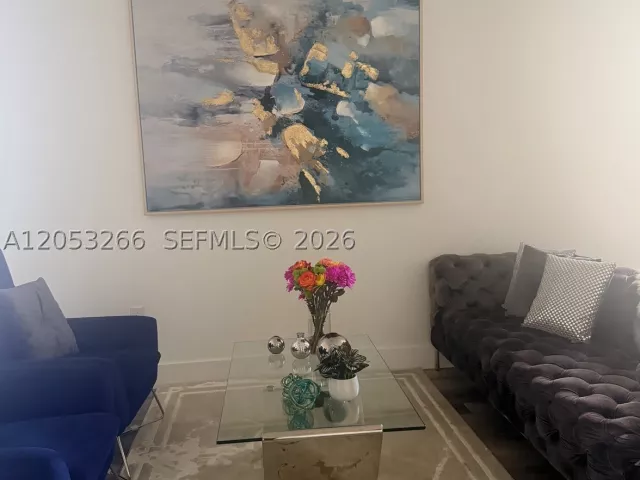 4-bedroom home for rent in Doral - 10057 NW 88th Ter - MondialRealty