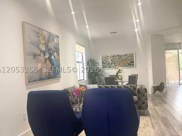 4-bedroom home for rent in Doral - 10057 NW 88th Ter - MondialRealty