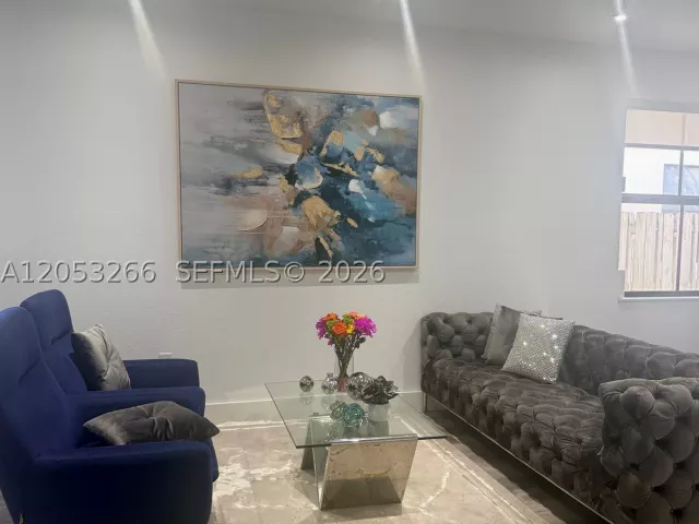 4-bedroom home for rent in Doral - 10057 NW 88th Ter - MondialRealty