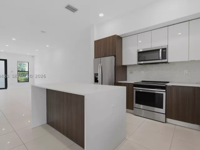 3-bedroom home for sale in Miami - 11756 SW 106th Ter . - MondialRealty