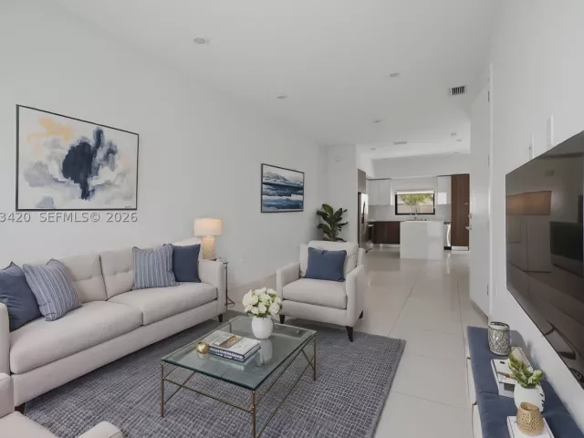 3-bedroom home for sale in Miami - 11756 SW 106th Ter . - MondialRealty