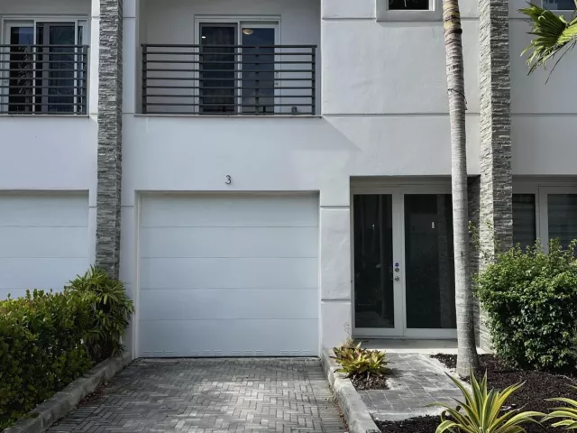 2-bedroom home for rent in Fort Lauderdale - 815 NE 17TH Avenue 3 - MondialRealty