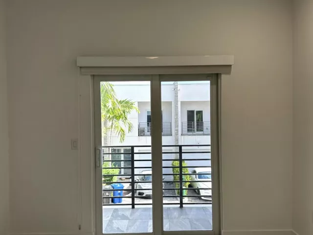 2-bedroom home for rent in Fort Lauderdale - 815 NE 17TH Avenue 3 - MondialRealty