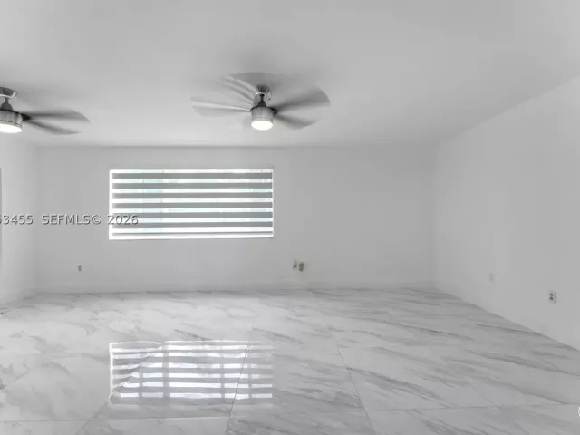 3-bedroom home for sale in Miami - 2900 SW 98th Ave - MondialRealty