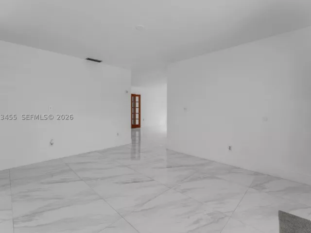3-bedroom home for sale in Miami - 2900 SW 98th Ave - MondialRealty