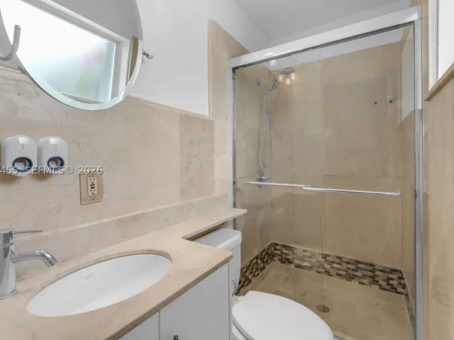 3-bedroom home for sale in Miami - 2900 SW 98th Ave - MondialRealty