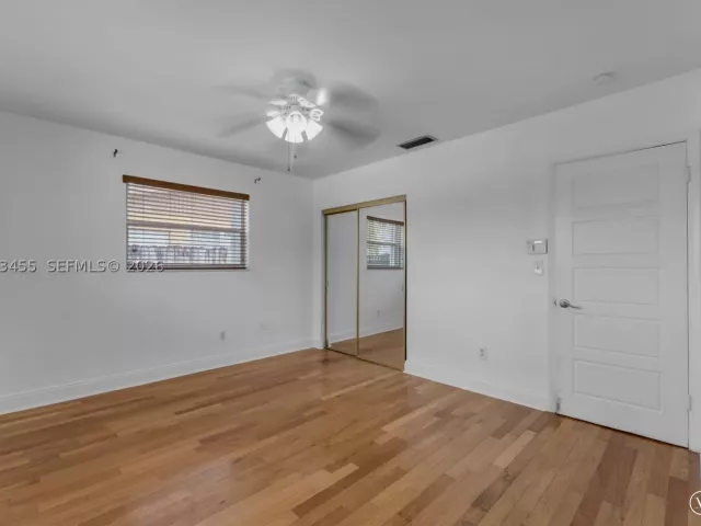 3-bedroom home for sale in Miami - 2900 SW 98th Ave - MondialRealty