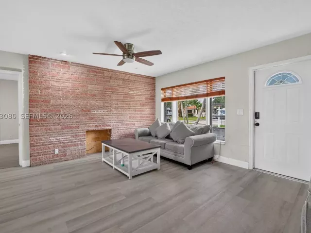 3-bedroom home for rent in Fort Lauderdale - 649 W Evanston Cir - MondialRealty