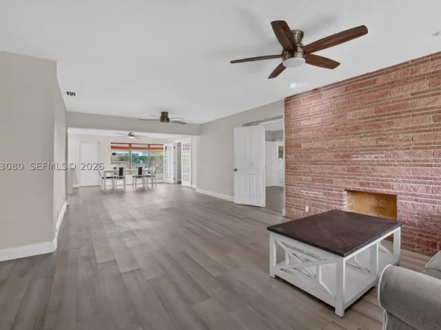 3-bedroom home for rent in Fort Lauderdale - 649 W Evanston Cir - MondialRealty