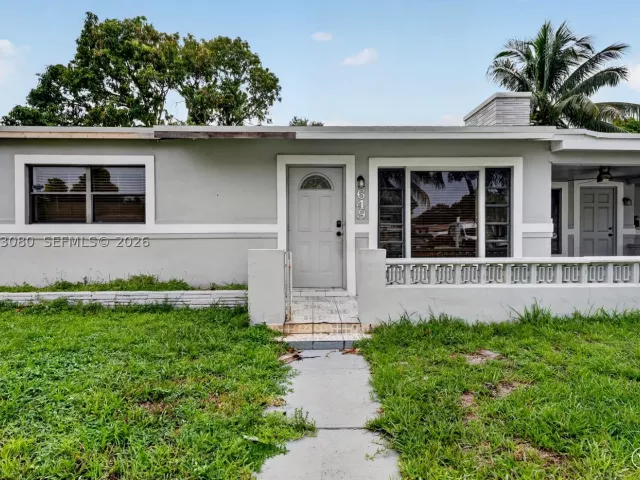 3-bedroom home for rent in Fort Lauderdale - 649 W Evanston Cir - MondialRealty