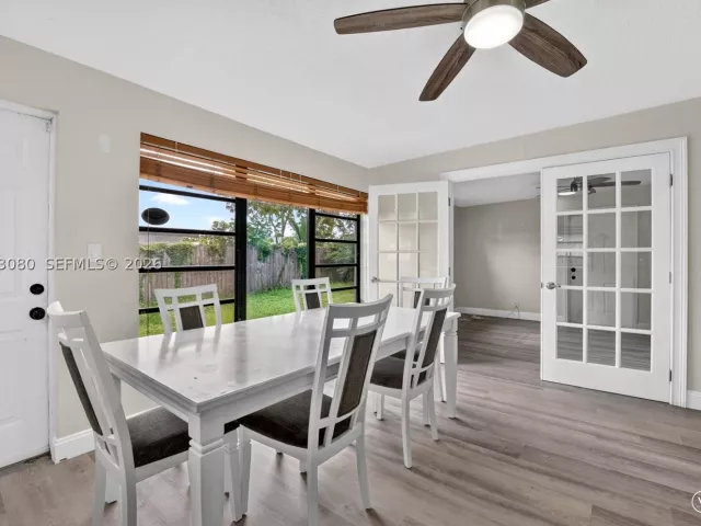 4-bedroom home for rent in Fort Lauderdale - 649 W Evanston Cir - MondialRealty