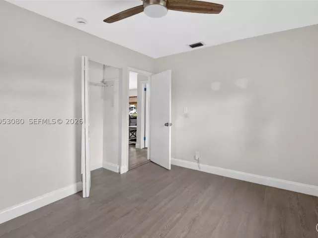 4-bedroom home for rent in Fort Lauderdale - 649 W Evanston Cir - MondialRealty