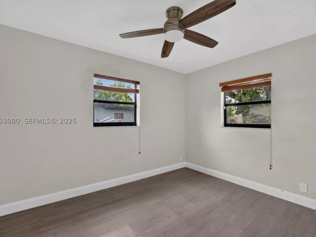 4-bedroom home for rent in Fort Lauderdale - 649 W Evanston Cir - MondialRealty