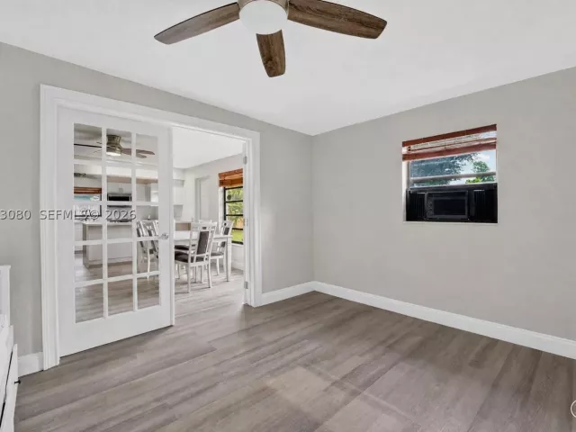 4-bedroom home for rent in Fort Lauderdale - 649 W Evanston Cir - MondialRealty
