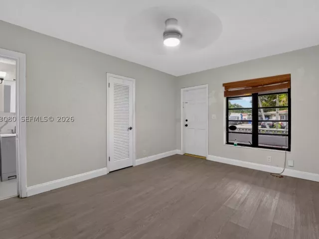 4-bedroom home for rent in Fort Lauderdale - 649 W Evanston Cir - MondialRealty