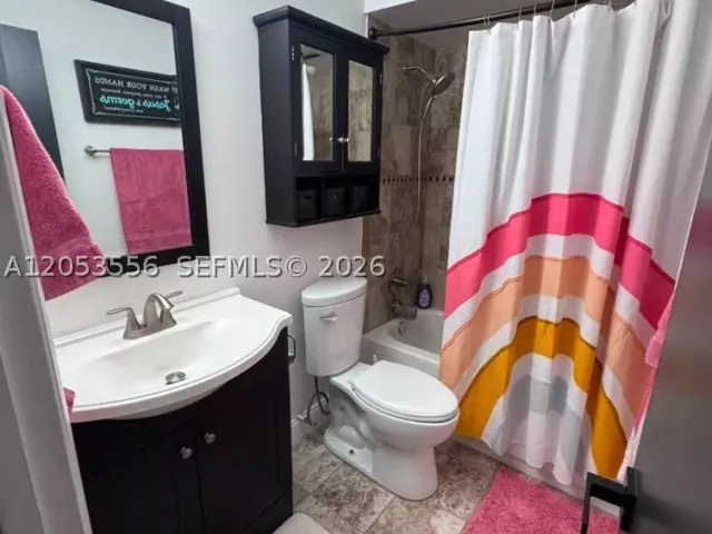 2-bedroom home for sale in Pembroke Pines - 1490 Flamingo Ct - MondialRealty