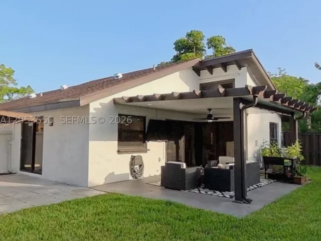 2-bedroom home for sale in Pembroke Pines - 1490 Flamingo Ct - MondialRealty