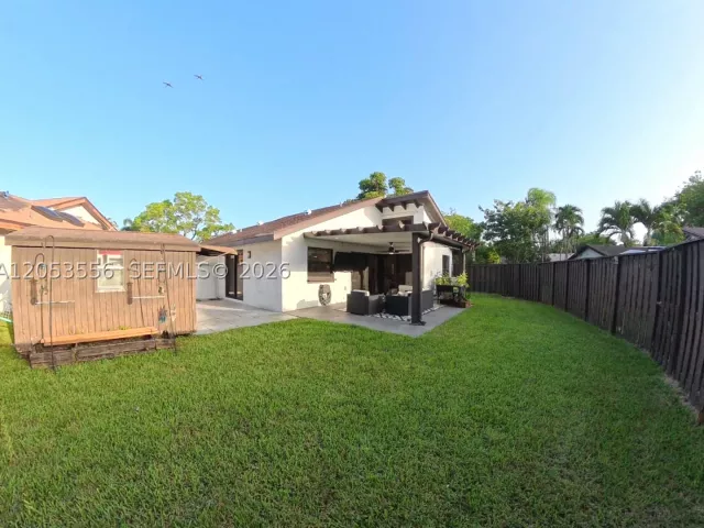 2-bedroom home for sale in Pembroke Pines - 1490 Flamingo Ct - MondialRealty