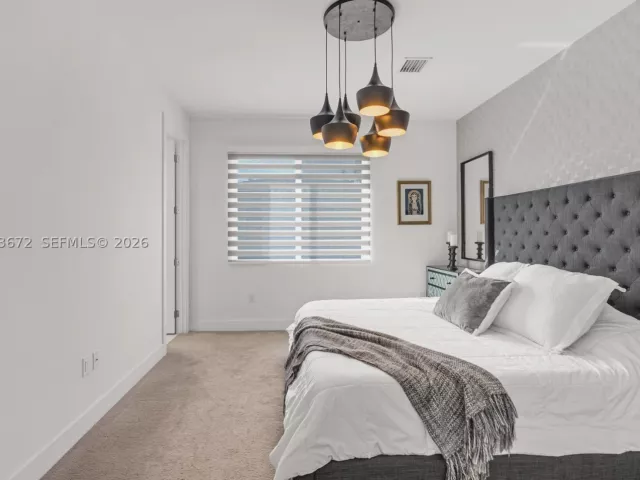 3-bedroom home for rent in Doral - 4374 NW 81st Ave - MondialRealty