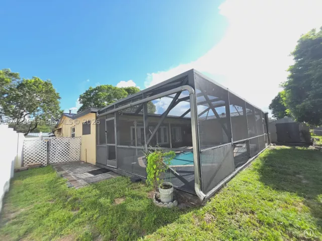 3-bedroom home for rent in Cooper City - 9240 SW 56th St 0 - MondialRealty