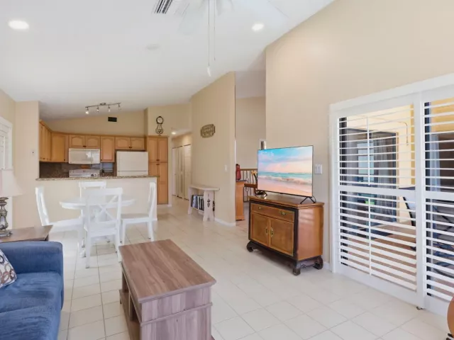 4-bedroom home for sale in Boca Raton - 20986 Rustlewood Avenue - MondialRealty