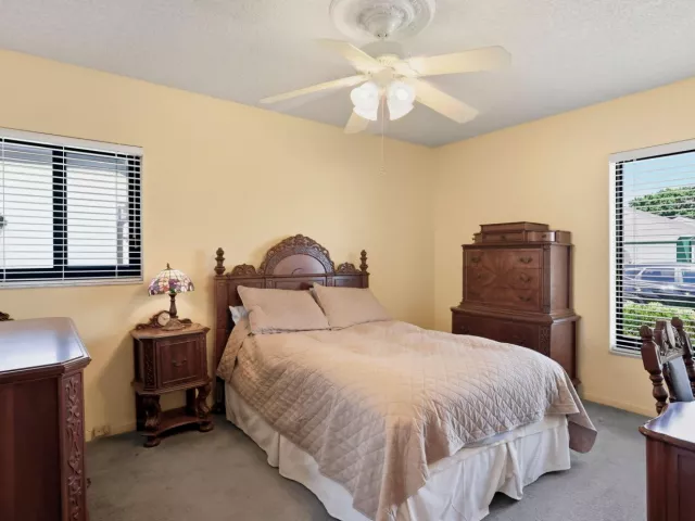 4-bedroom home for sale in Boca Raton - 20986 Rustlewood Avenue - MondialRealty