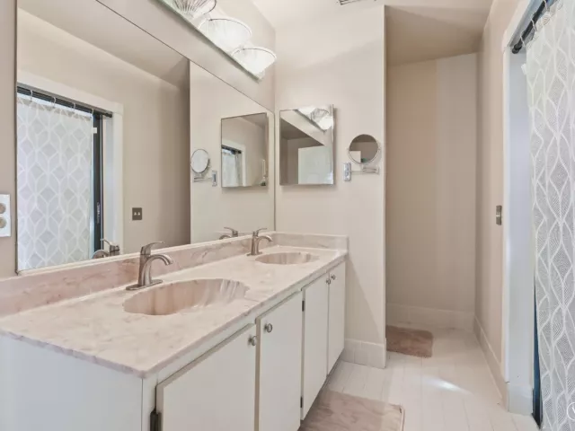 4-bedroom home for sale in Boca Raton - 20986 Rustlewood Avenue - MondialRealty
