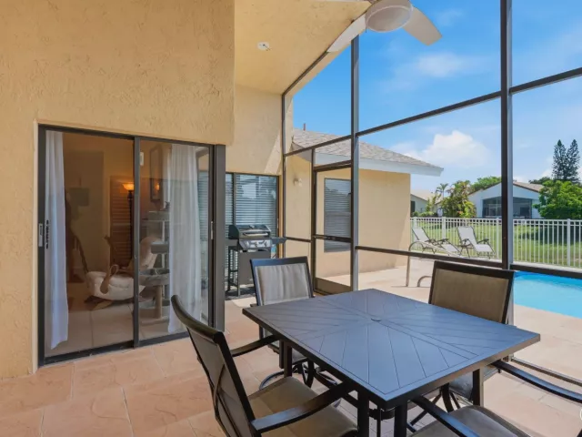 4-bedroom home for sale in Boca Raton - 20986 Rustlewood Avenue - MondialRealty