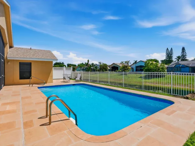 4-bedroom home for sale in Boca Raton - 20986 Rustlewood Avenue - MondialRealty