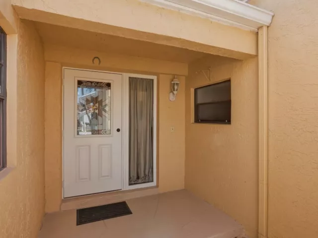 4-bedroom home for sale in Boca Raton - 20986 Rustlewood Avenue - MondialRealty