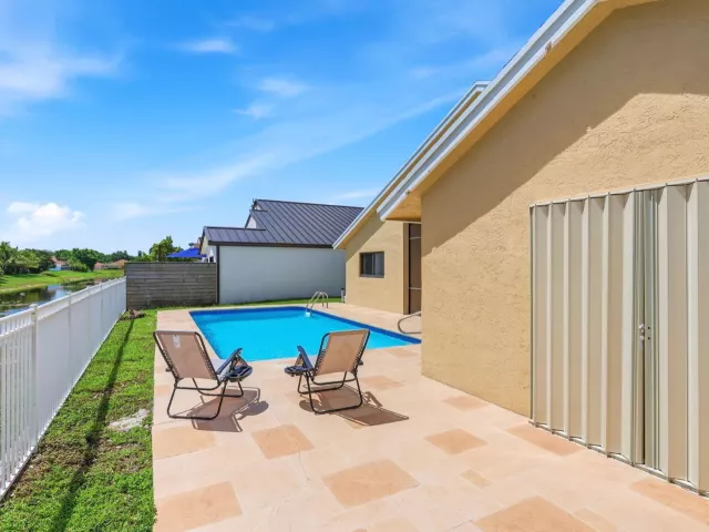 4-bedroom home for sale in Boca Raton - 20986 Rustlewood Avenue - MondialRealty