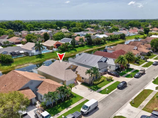 4-bedroom home for sale in Boca Raton - 20986 Rustlewood Avenue - MondialRealty