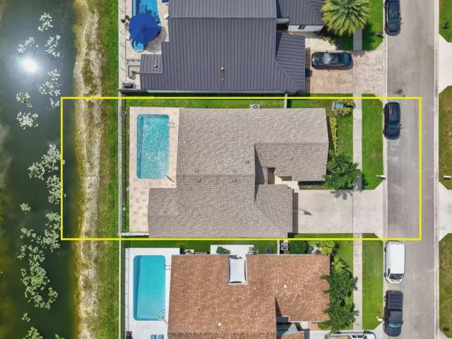 4-bedroom home for sale in Boca Raton - 20986 Rustlewood Avenue - MondialRealty