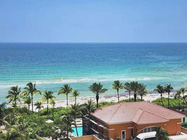 2-bedroom condo for sale in Hallandale Beach - 2030 S Ocean Dr 810 - MondialRealty