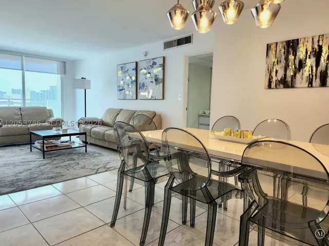 2-bedroom condo for sale in Hallandale Beach - 2030 S Ocean Dr 810 - MondialRealty