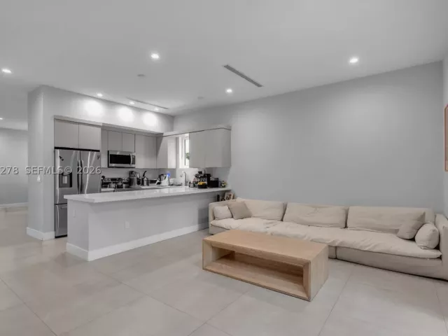 3-bedroom home for sale in Miami - 3769 SW 27th Ln 3769 - MondialRealty