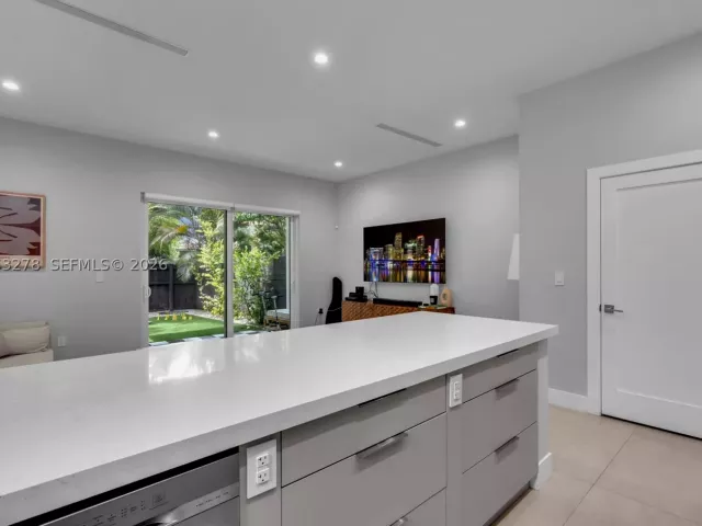 3-bedroom home for sale in Miami - 3769 SW 27th Ln 3769 - MondialRealty